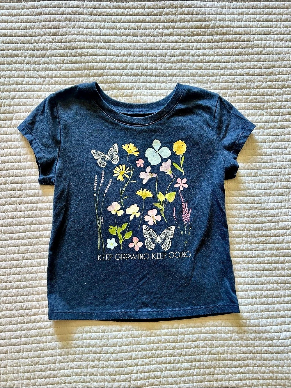 Girls SO Floral Graphic Tee Size Small (6/7) Like New ( Runs small )